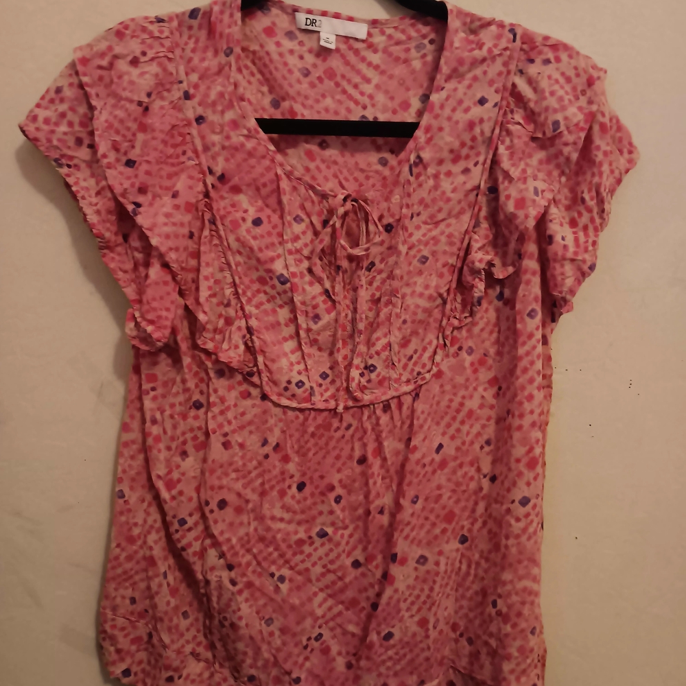 DR2 Blouse, Women’s Size Medium Sheer Pink Squares Layered Short Sleeve Tie Neck